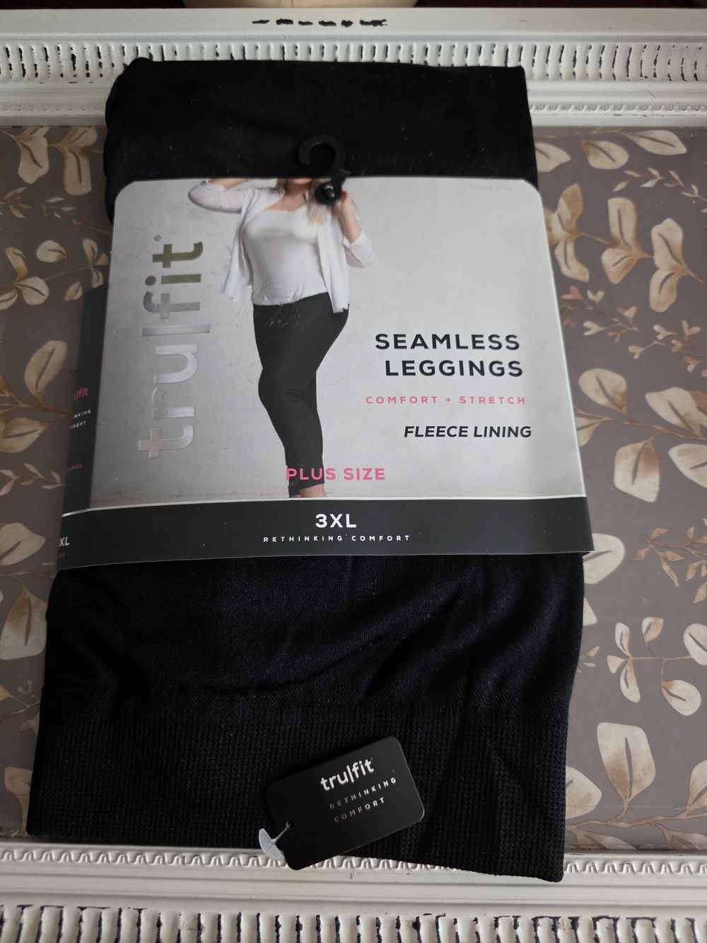 Tru fit Plus Size Seamless Fleece-Lined Leggings - Black
